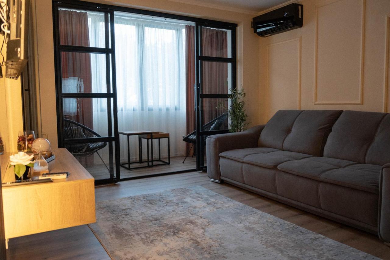 Cosy 2 Rooms Apartment In The Center Of The City Βουκουρέστι Εξωτερικό φωτογραφία